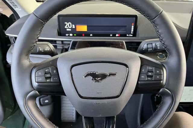 Ford Mustang (2026) thumbnail 11