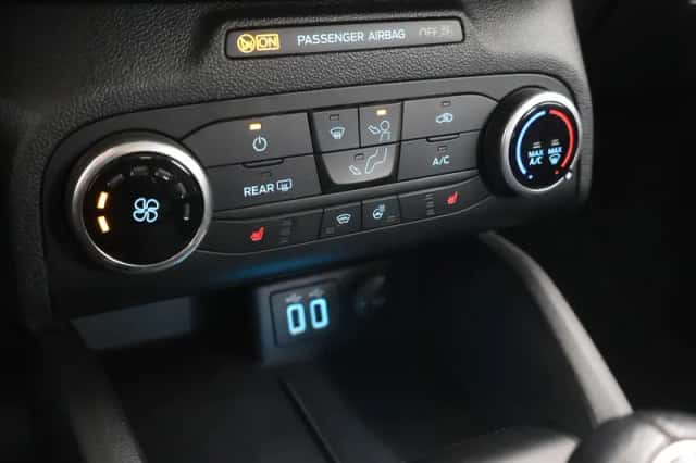 Ford Focus (2022) thumbnail 21