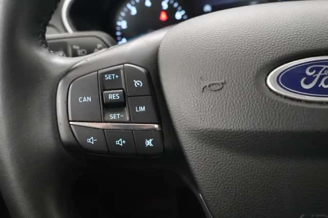 Ford Focus (2022) thumbnail 31