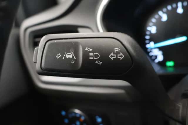 Ford Focus (2022) thumbnail 32
