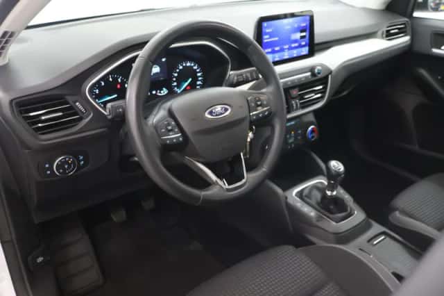 Ford Focus (2022) thumbnail 7