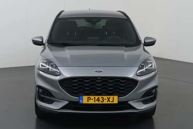 Ford Kuga (2021) thumbnail 3
