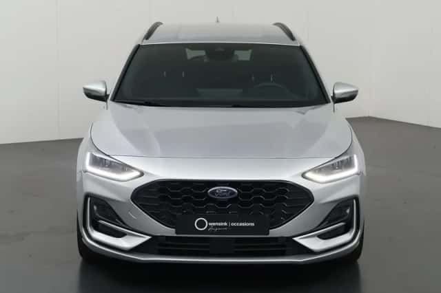 Ford Focus (2023) thumbnail 3