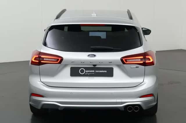 Ford Focus (2023) thumbnail 4