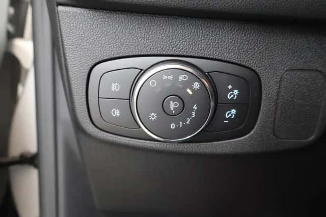 Ford Focus (2023) thumbnail 35