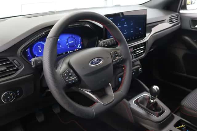 Ford Focus (2023) thumbnail 7