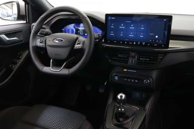 Ford Focus (2023) thumbnail 9