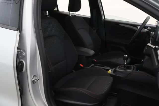 Ford Focus (2023) thumbnail 10