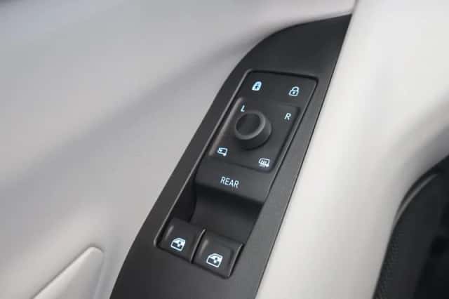 Ford Explorer (2025) thumbnail 35