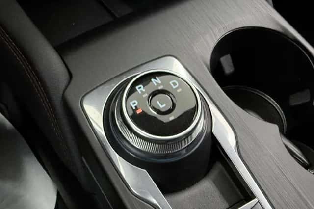 Ford Kuga (2022) thumbnail 25