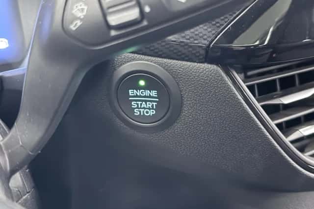 Ford Kuga (2022) thumbnail 30