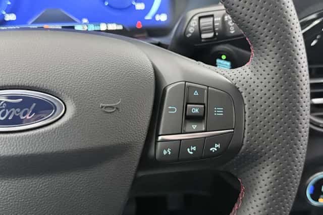Ford Kuga (2022) thumbnail 31