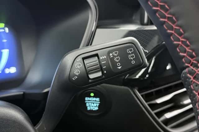 Ford Kuga (2022) thumbnail 32