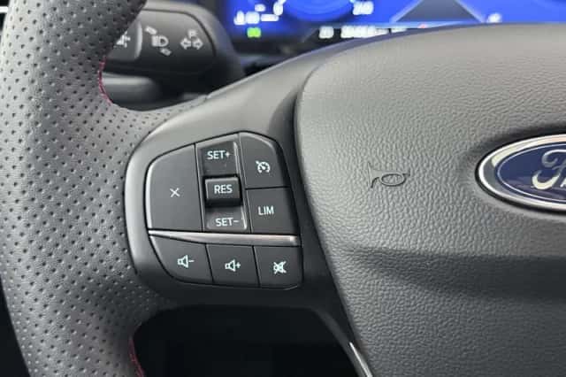 Ford Kuga (2022) thumbnail 33