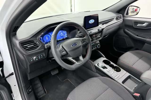 Ford Kuga (2022) thumbnail 7
