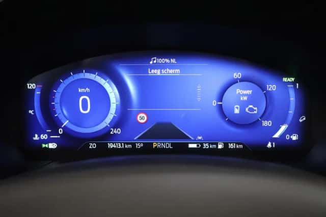 Ford Kuga (2023) thumbnail 13