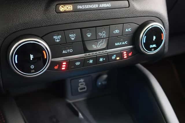 Ford Kuga (2023) thumbnail 25