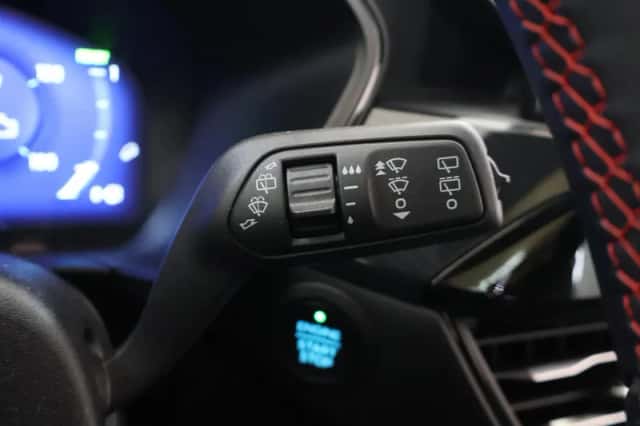 Ford Kuga (2023) thumbnail 32