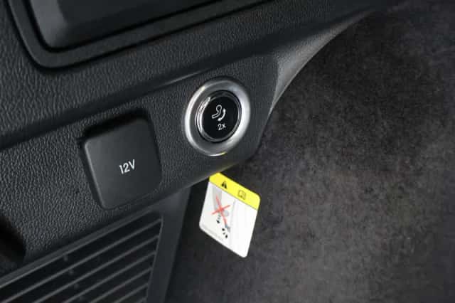 Ford Kuga (2023) thumbnail 38