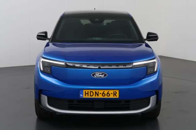 Ford Explorer (2025) thumbnail 3