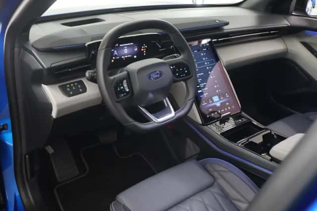 Ford Explorer (2025) thumbnail 7