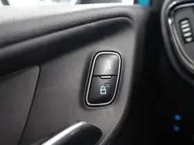Ford Fiesta (2018) thumbnail 33