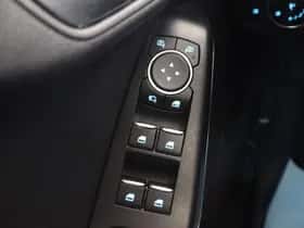 Ford Fiesta (2018) thumbnail 34