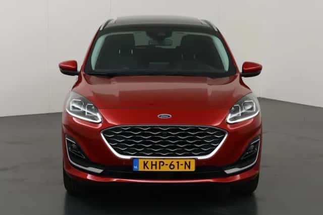 Ford Kuga (2023) thumbnail 3