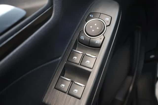 Ford Kuga (2023) thumbnail 40