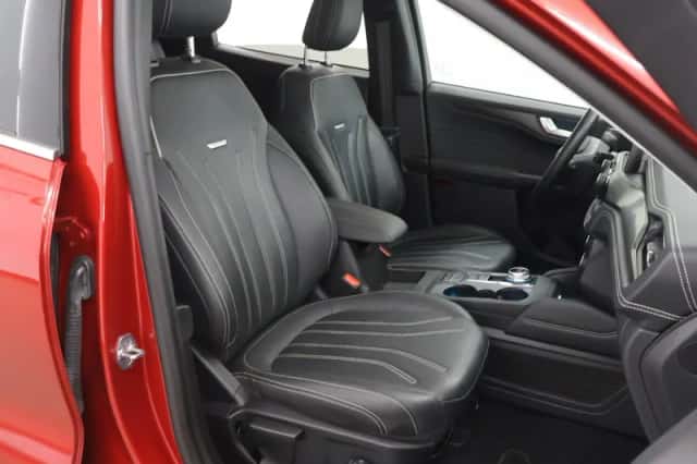 Ford Kuga (2023) thumbnail 10