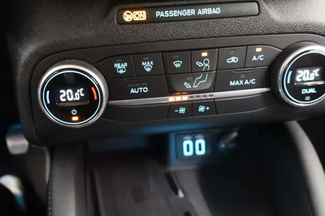 Ford Focus (2021) thumbnail 24