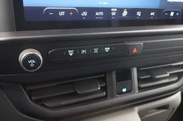 Ford Transit Custom (2024) thumbnail 20