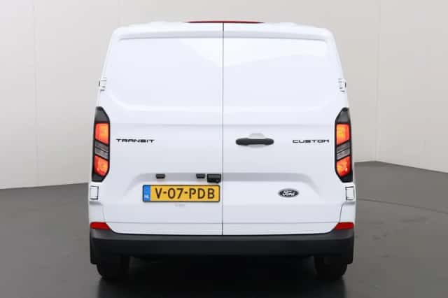 Ford Transit Custom (2024) thumbnail 4