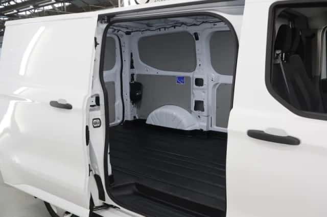 Ford Transit Custom (2024) thumbnail 31