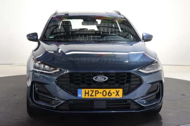 Ford Focus (2025) thumbnail 3