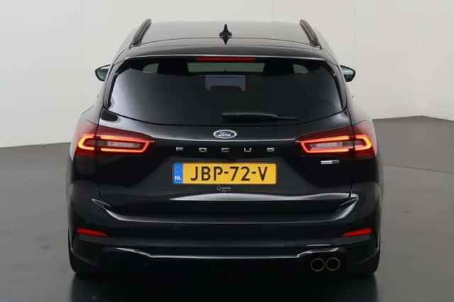 Ford Focus (2023) thumbnail 4