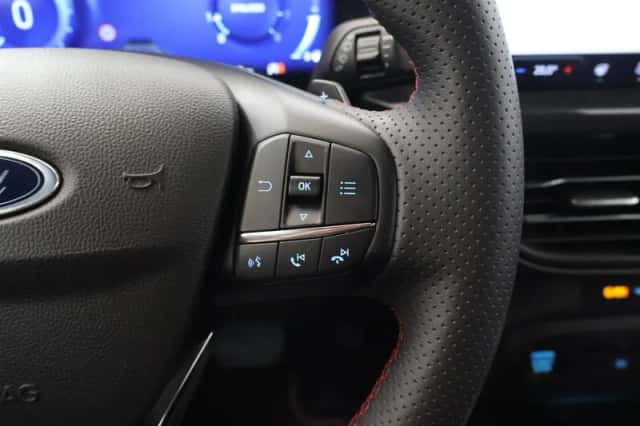 Ford Focus (2023) thumbnail 32