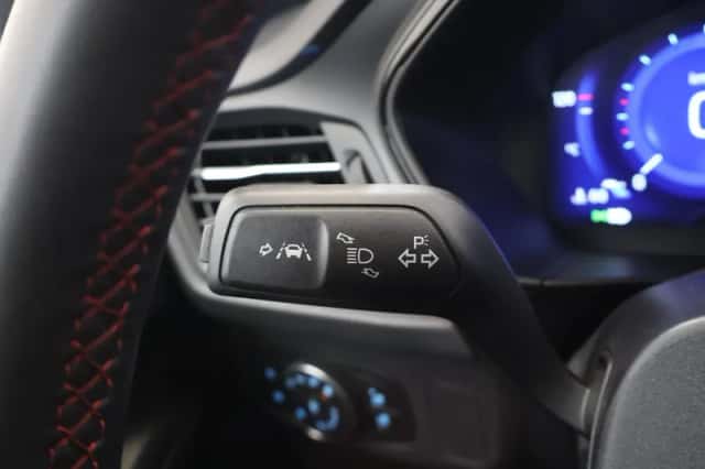 Ford Focus (2023) thumbnail 35