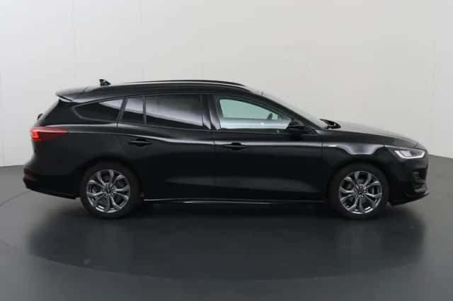 Ford Focus (2023) thumbnail 6