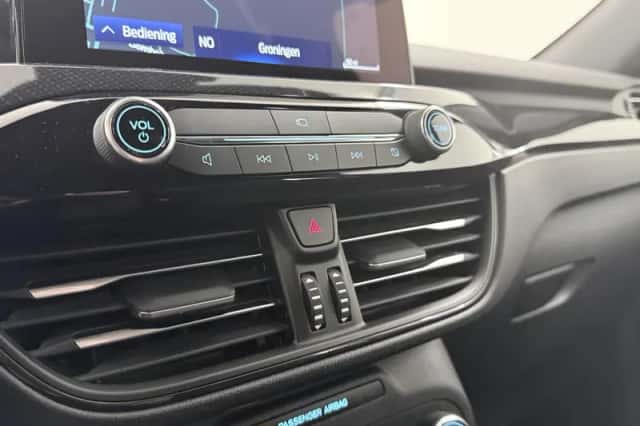 Ford Kuga (2023) thumbnail 26