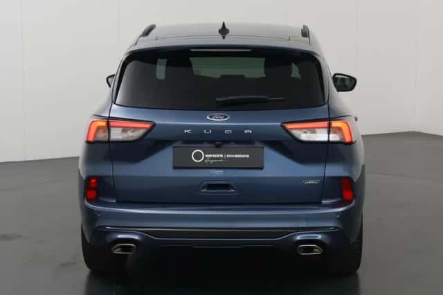 Ford Kuga (2023) thumbnail 4