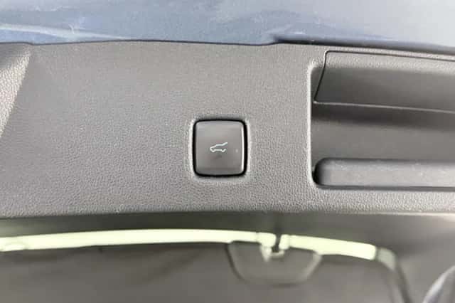 Ford Kuga (2023) thumbnail 40