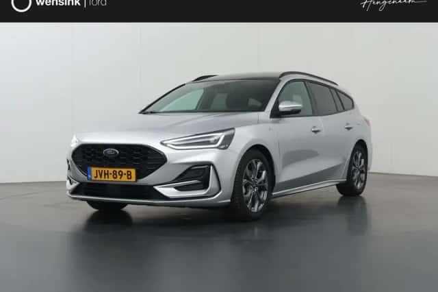 Ford Focus (2023) thumbnail 1