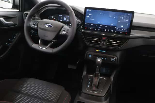 Ford Focus (2023) thumbnail 9