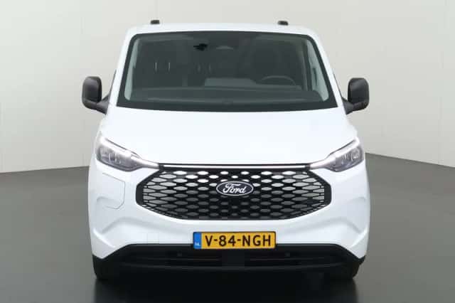 Ford E-Transit Custom (2025) thumbnail 3