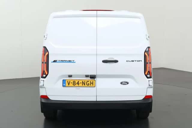 Ford E-Transit Custom (2025) thumbnail 4