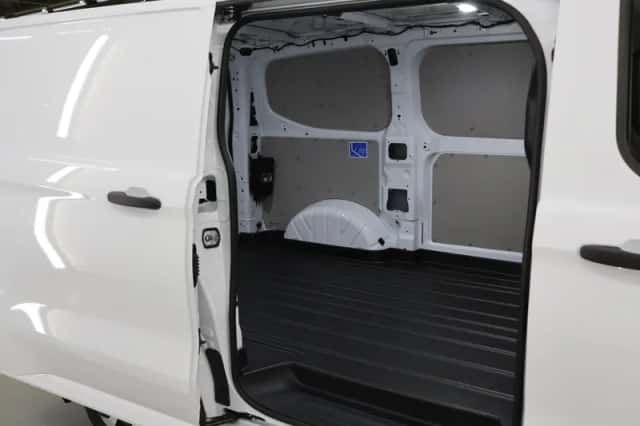 Ford E-Transit Custom (2025) thumbnail 32