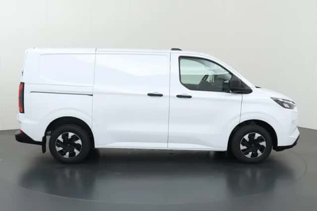 Ford E-Transit Custom (2025) thumbnail 6