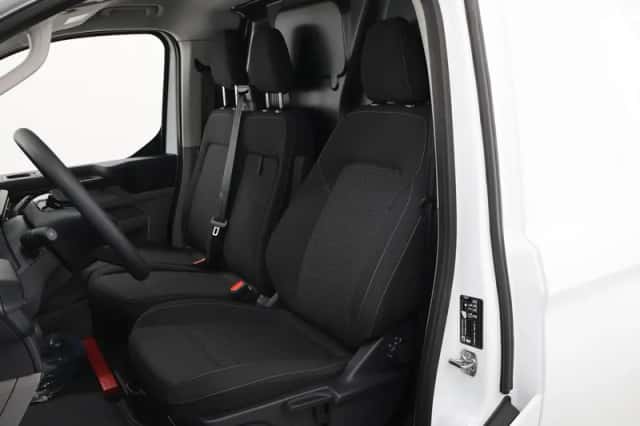 Ford E-Transit Custom (2025) thumbnail 8