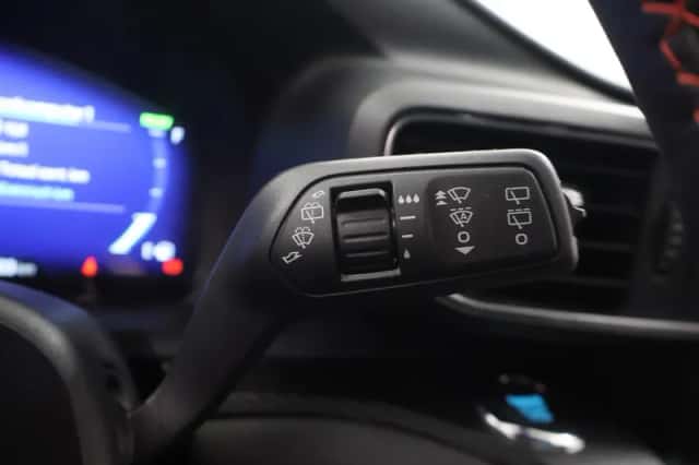 Ford Explorer (2023) thumbnail 33